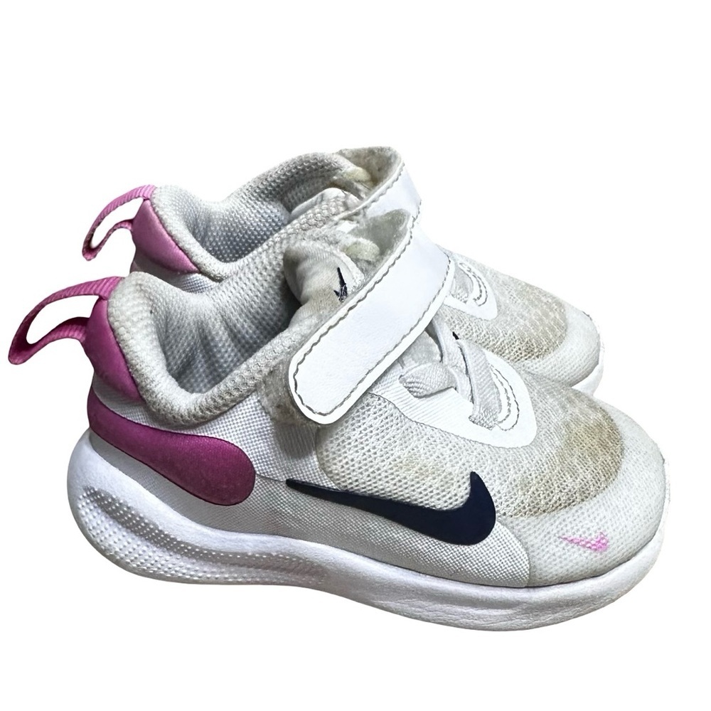 Nike Kids Revolution 7 Pink White Sneakers Size 4C Slip On Comfy Casual Sport